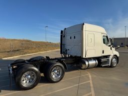 Used 2020 Freightliner Cascadia 126 Sleeper in Alvarado Texas