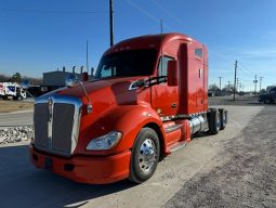 Used 2021 Kenworth T680 Sleeper in Tulsa oklahoma