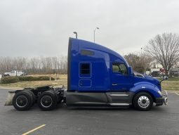 Used 2020 Kenworth T680 Sleeper in Kansas City Missouri