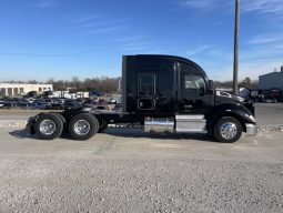 Used 2022 Kenworth T680 Sleeper in Tulsa oklahoma