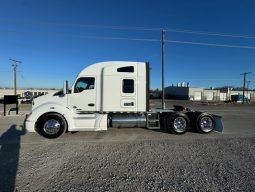 Used 2021 Kenworth T680 Sleeper in Tulsa oklahoma