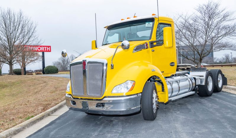 
								Used 2018 Kenworth T880 Day Cab in Greensboro North Carolina full									