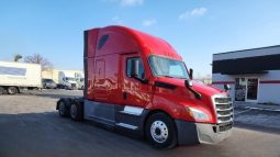 Used 2021 Freightliner Cascadia Sleeper in Cincinnati Ohio