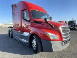 Used 2021 Freightliner Cascadia Sleeper in Phoenix Arizona