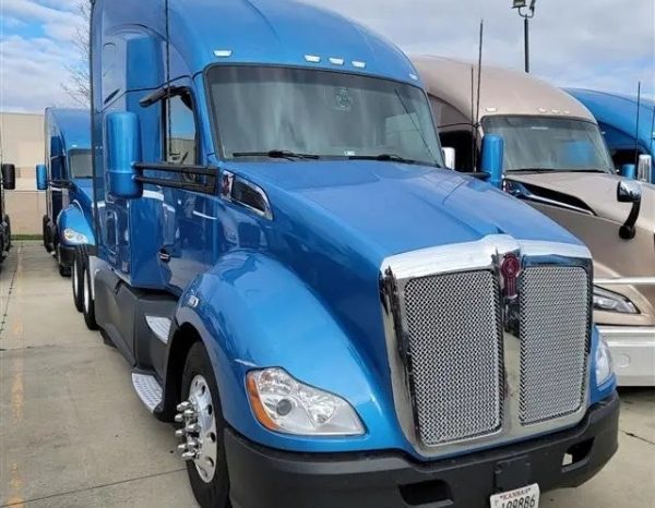 
								Used 2021 Kenworth T680 Sleeper in Cincinnati Ohio full									