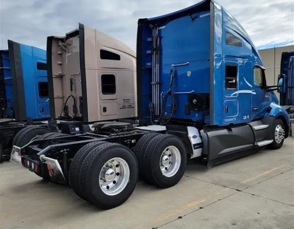 
								Used 2021 Kenworth T680 Sleeper in Cincinnati Ohio full									