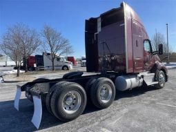 Used 2021 Kenworth T680 Sleeper in Bolingbrook Illinois