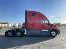 Used 2021 Freightliner Cascadia Sleeper in Phoenix Arizona