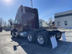 Used 2021 Kenworth T680 Sleeper in Bolingbrook Illinois