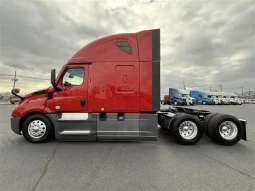 Used 2021 Freightliner Cascadia Sleeper in Elizabeth New Jersey