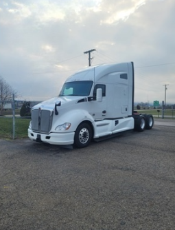 Used 2021 Kenworth T680 Sleeper in Chillicothe Ohio