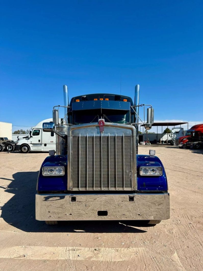 
								Used 2004 Kenworth W900 Sleeper in El Paso Texas full									