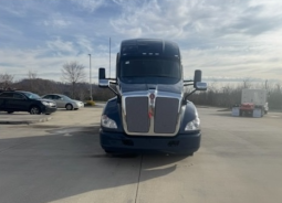 Used 2022 Kenworth T680 Sleeper in Kingsport Tennessee