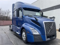 Used 2022 Volvo VNL860 Sleeper in Bolingbrook Illinois