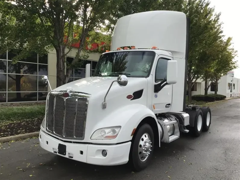 
								Used 2020 Peterbilt 579 Day Cab in Kansas City Missouri full									