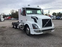 Used 2017 Volvo VNL 300 Day Cab in Tampa Florida