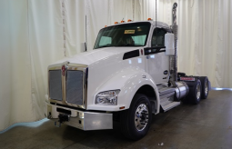 New 2025 Kenworth T880 Day Cab in Cedar Rapids Iowa