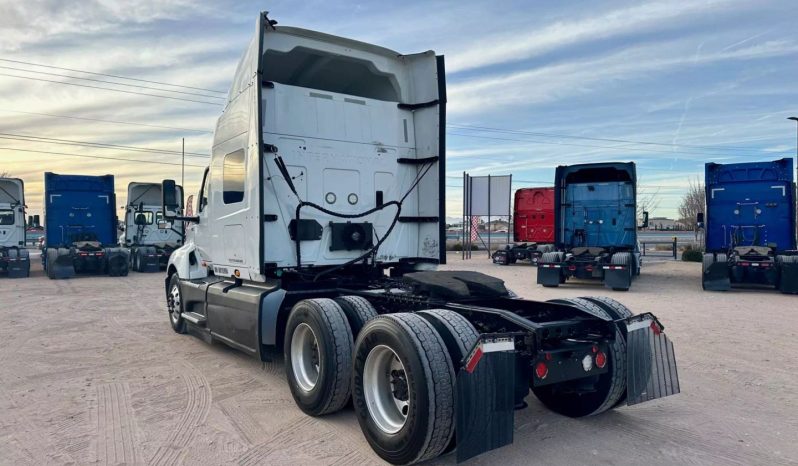 
								Used 2019 International LT Sleeper in El Paso Texas full									