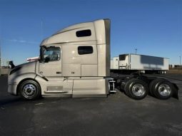 Used 2021 Volvo VNL64T760 Sleeper in Troy Illinois