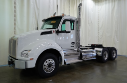 New 2025 Kenworth T880 Day Cab in Battleboro North Carolina