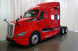 New 2025 Kenworth T680 Sleeper in Oklahoma City oklahoma