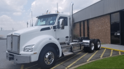 New 2025 Kenworth T880 Day Cab in Port Wentworth Georgia