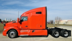 Used 2021 Kenworth T680 Sleeper in Olathe Kansas