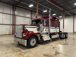 New 2025 Kenworth W900L Sleeper in Murfreesboro Tennessee