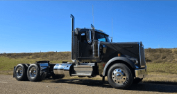 New 2025 Kenworth W900L Day Cab in Texarkana Texas