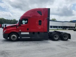 Used 2022 Freightliner Cascadia Evolution Sleeper in Tampa Florida