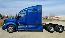 Used 2021 Kenworth T680 Sleeper in Olathe Kansas