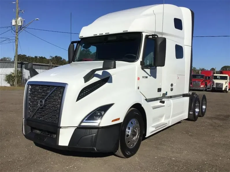 
								Used 2022 Volvo VNL64T760 Sleeper in Bolingbrook Illinois full									