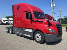 Used 2021 Freightliner Cascadia Sleeper in Cincinnati Ohio