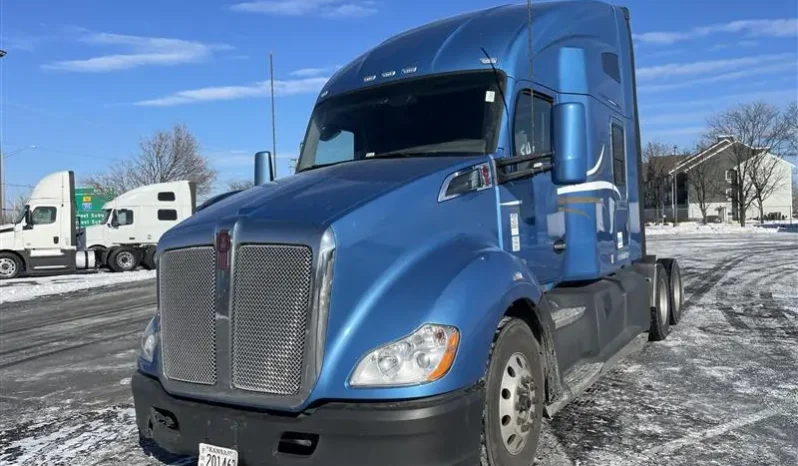 
								Used 2021 Kenworth T680 Sleeper in Bolingbrook Illinois full									