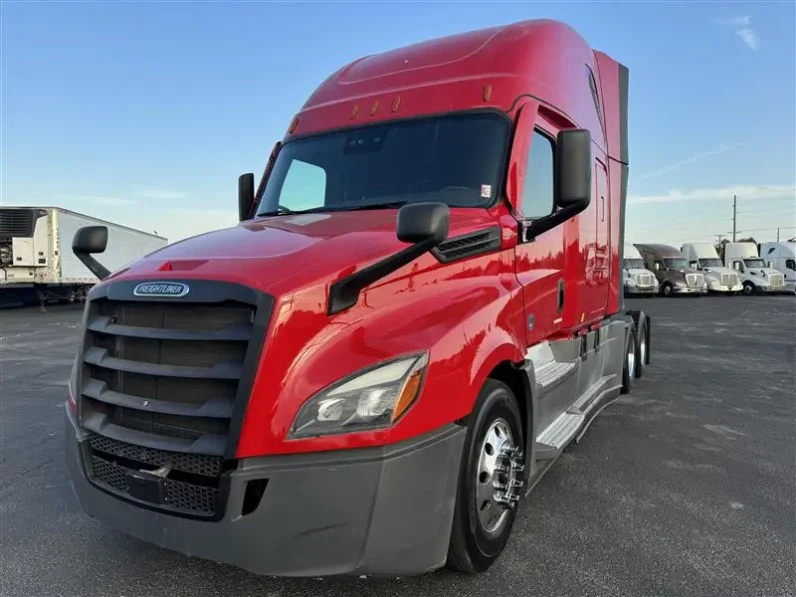 
								Used 2021 Freightliner Cascadia Sleeper in Troy Illinois full									