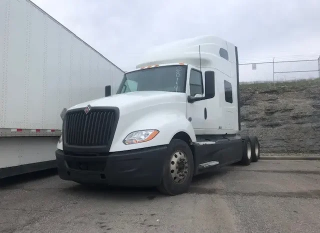 
								Used 2021 International LT Sleeper in Bolingbrook Illinois full									