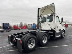 Used 2020 Freightliner Cascadia Day Cab in Bolingbrook Illinois