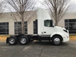 Used 2020 Volvo VNR64T Day Cab in Kansas City Missouri