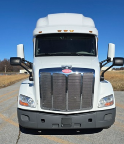 Used 2021 Peterbilt 579 Sleeper in Springdale Arkansas