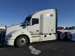 Used 2021 Kenworth T680 Sleeper in Troy Illinois