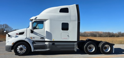 Used 2021 Peterbilt 579 Sleeper in Springdale Arkansas