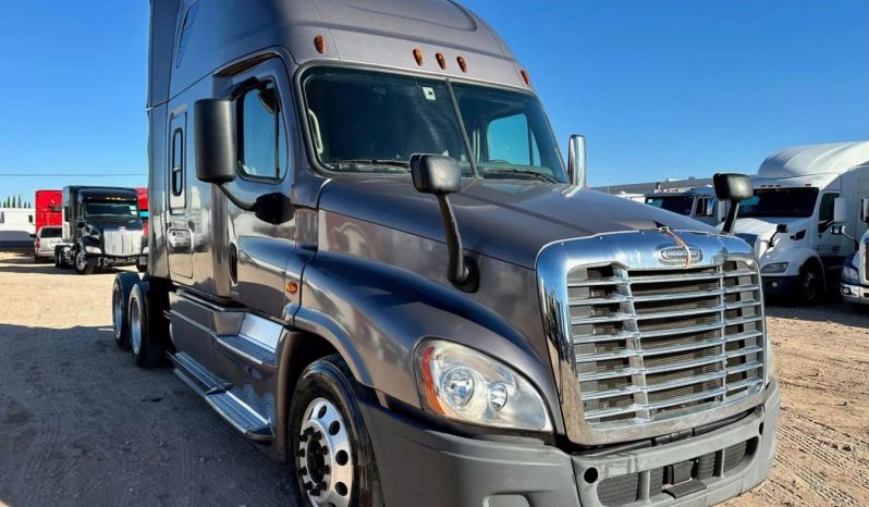 
								Used 2016 Freightliner Cascadia Sleeper in El Paso Texas full									