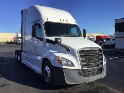 Used 2022 Freightliner Cascadia Sleeper in Cincinnati Ohio