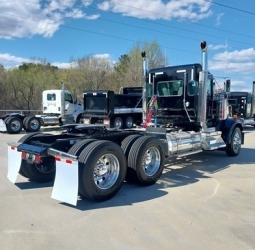 New 2025 Kenworth W900L Day Cab in Mableton Georgia