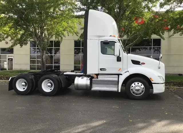 
								Used 2020 Peterbilt 579 Day Cab in Kansas City Missouri full									