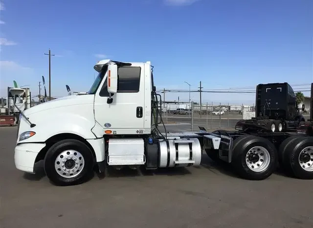 
								Used 2016 International Prostar Day Cab in Fresno California full									