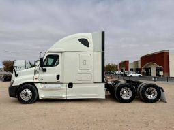 Used 2016 Freightliner Cascadia Sleeper in El Paso Texas