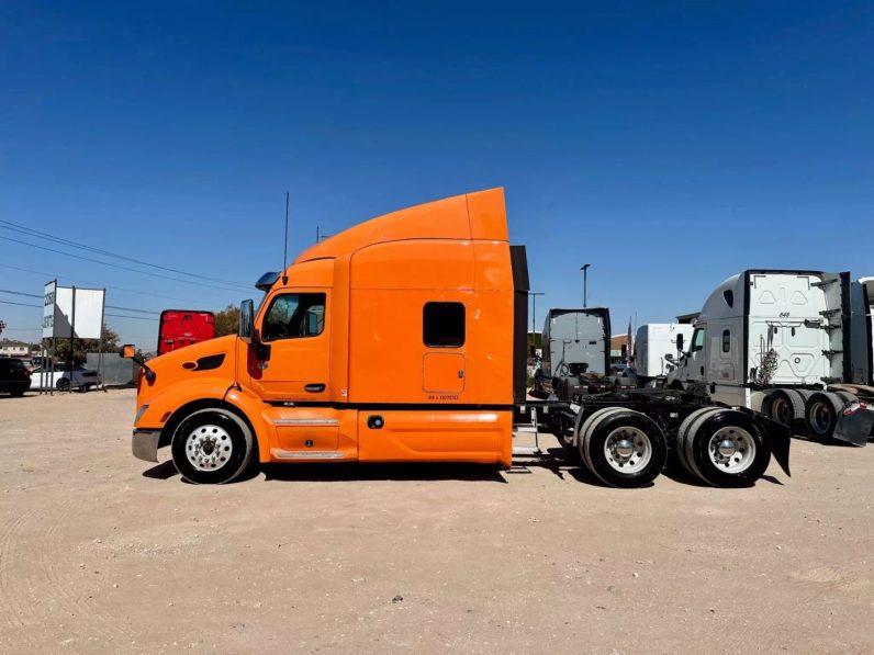 
								Used 2019 Peterbilt 579 Sleeper in El Paso Texas full									