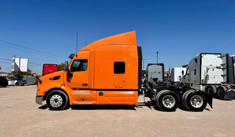 
								Used 2019 Peterbilt 579 Sleeper in El Paso Texas full									