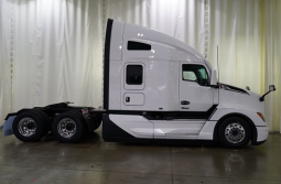 New 2025 Kenworth T680 Sleeper in Dallas Texas